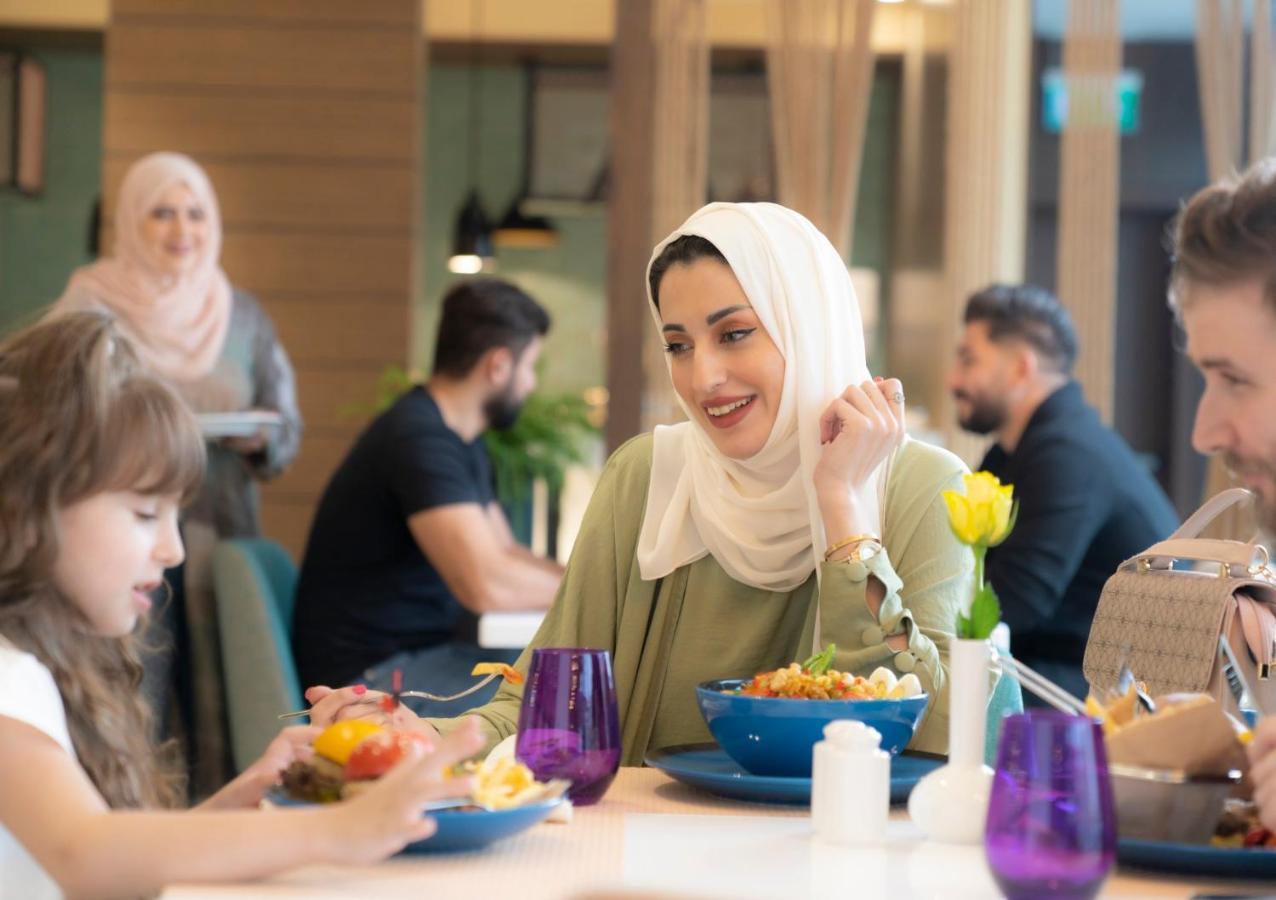 Holiday Inn & Suites Al Jubail By Ihg Al Fanatir Kültér fotó